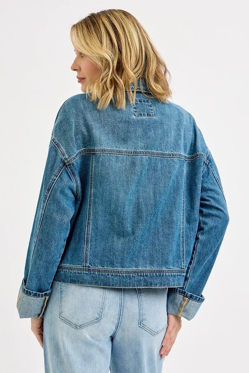 Vintage-Inspired Denim Jacket with Cargo Pockets and Adjustable Sleeves